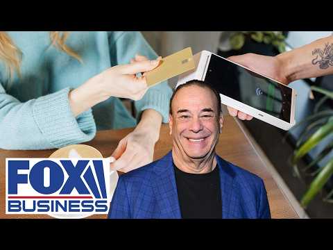 Restaurants dangle rewards as Americans rein in spending