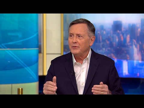 Pimco’s Clarida Says ‘Bar Is High’ for a Fed Rate Hike