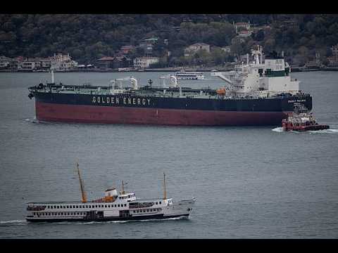 Oil Briefly drops below $100 on signs US-Iran war is closer to ending