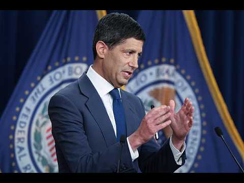 Fed Holds Rates, Three Officials Dissent in Favor of Hike: Fed Special