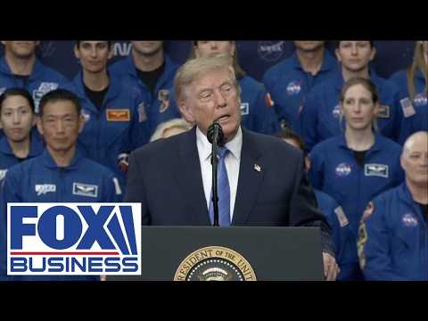 Trump honors Artemis II crew at NASA’s Johnson Space Center